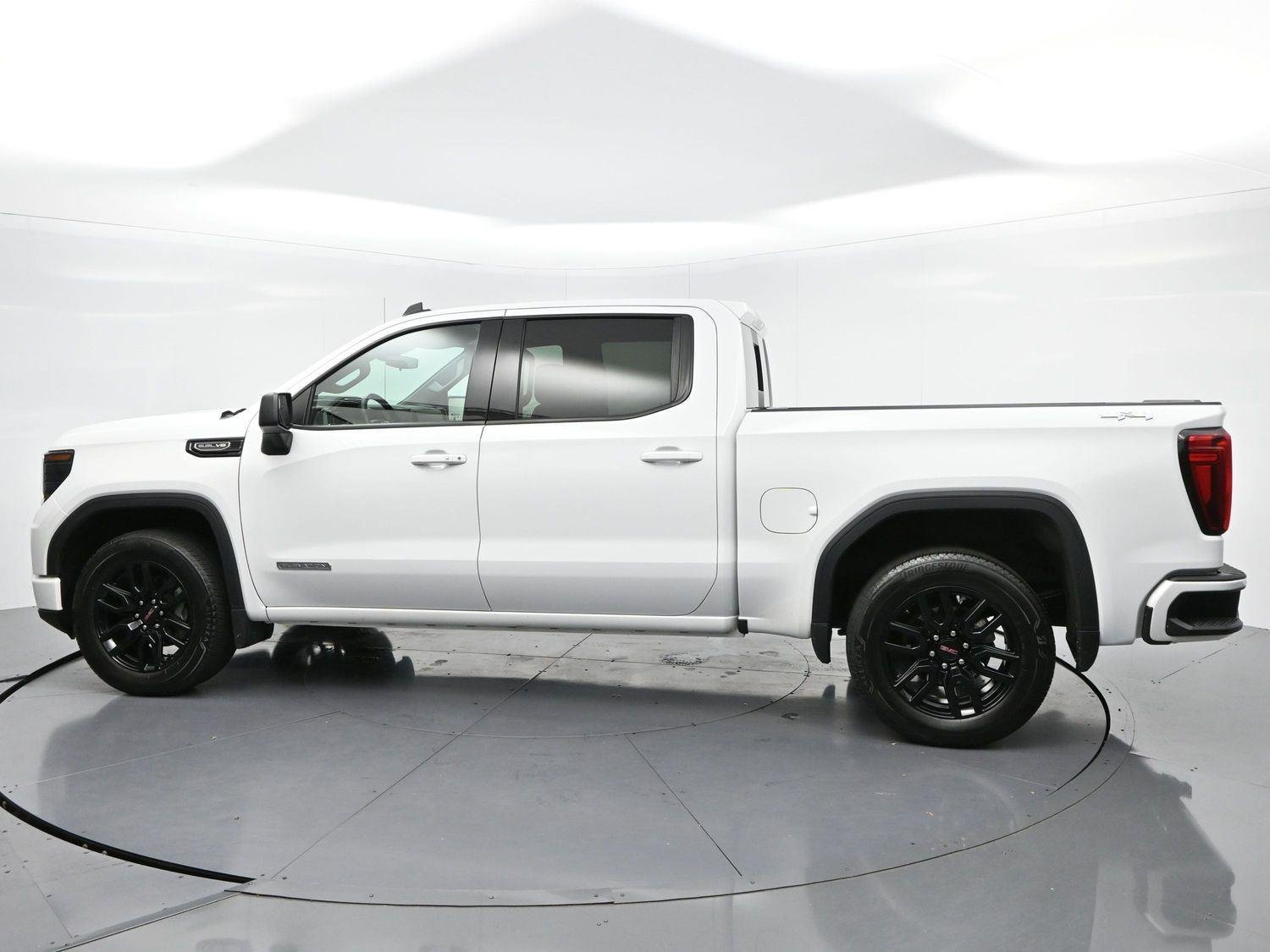 Used 2024 Summit White GMC Elevation image 5