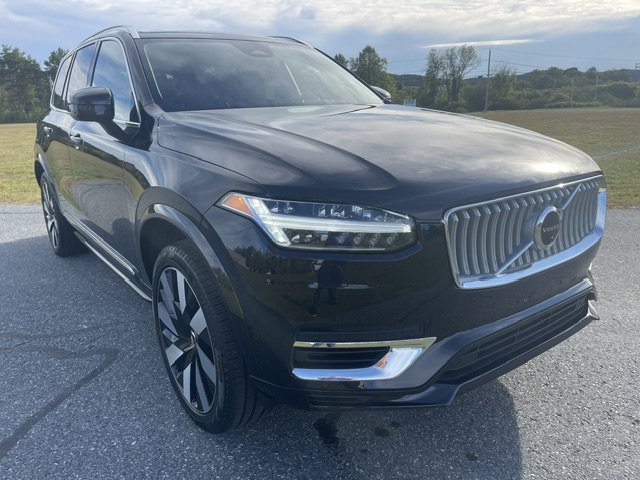 Used 2025 Black Volvo Plus image 6