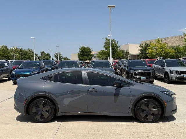 Certified Used 2026 GUARDIAN GRAY Toyota LE image 5