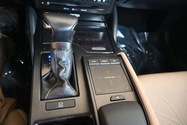 Certified Used 2021 EMINENT WHITE PEARL Lexus 350 Ultra Luxury image 34