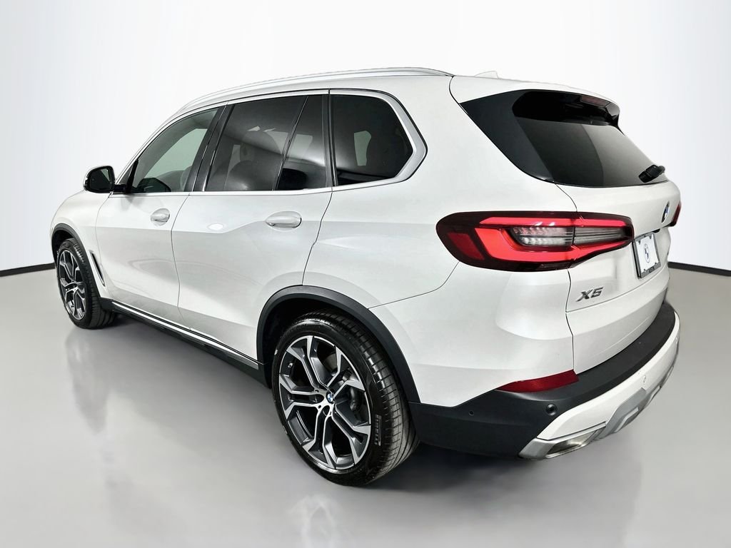 Certified Used 2023 Mineral White Metallic BMW xDrive40i image 7
