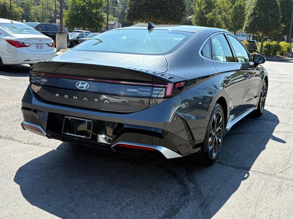 Certified Used 2025 Portofino Gray Metallic Hyundai SEL image 5