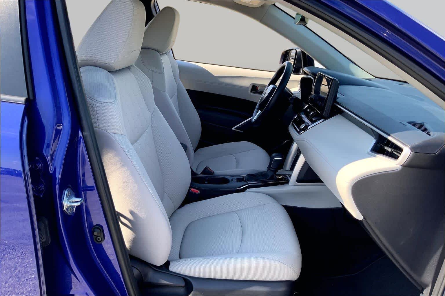 Certified Used 2025 Blue Crush Metallic Toyota LE image 9