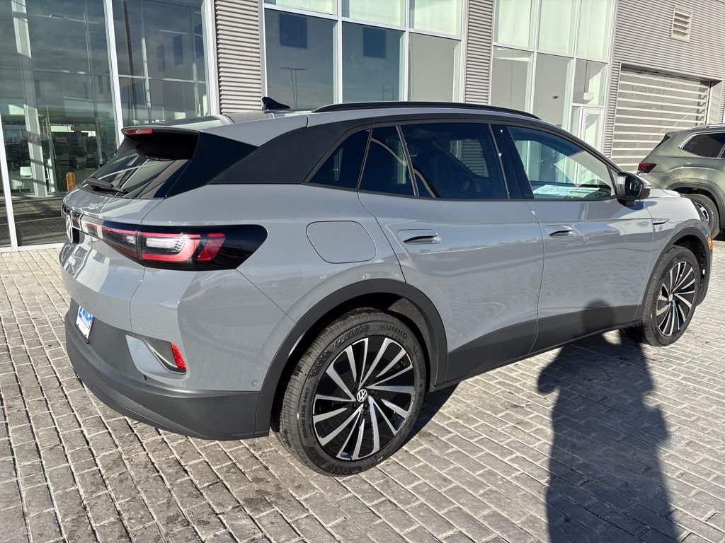 New 2026 Pure Gray Volkswagen Pro image 5