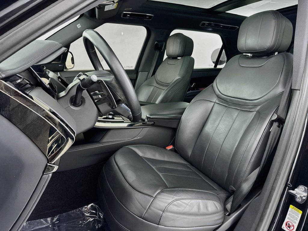 Used 2024 Black Land Rover SE image 21