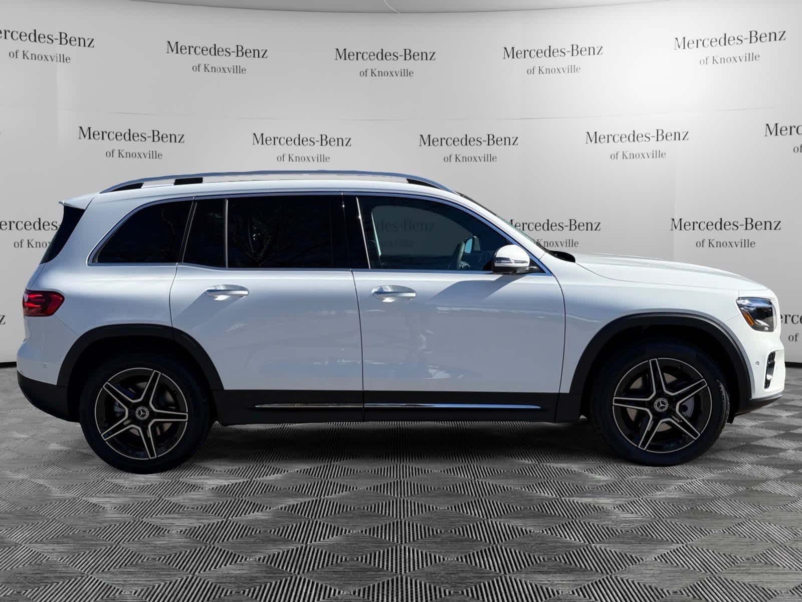 Used 2026 Polar White Mercedes-Benz GLB 250 image 6