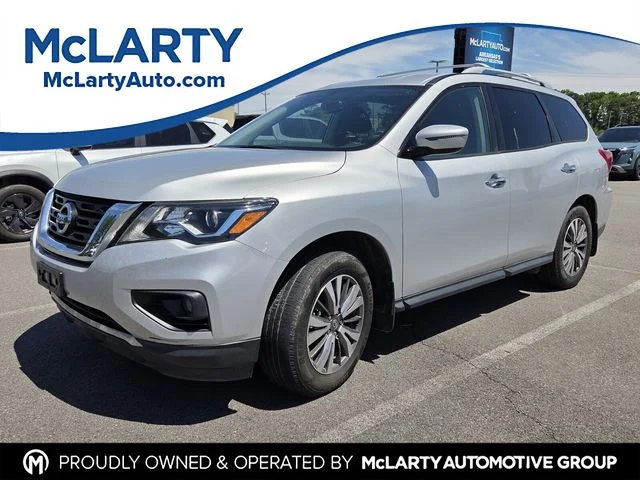 2020 Nissan Pathfinder SV 2WD's photo
