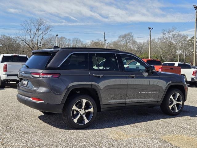 New 2026 Baltic Gray Metallic Clear-Coat Exterior Paint Jeep Limited image 7