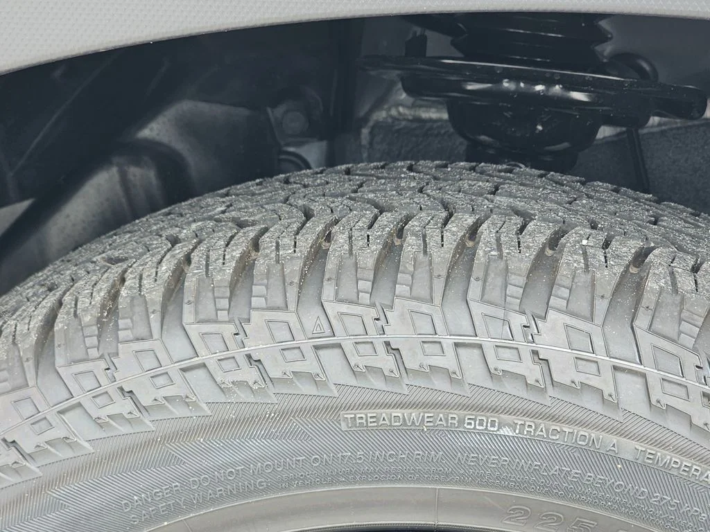 New 2026 ICE SILVER METALLIC Subaru Wilderness image 30