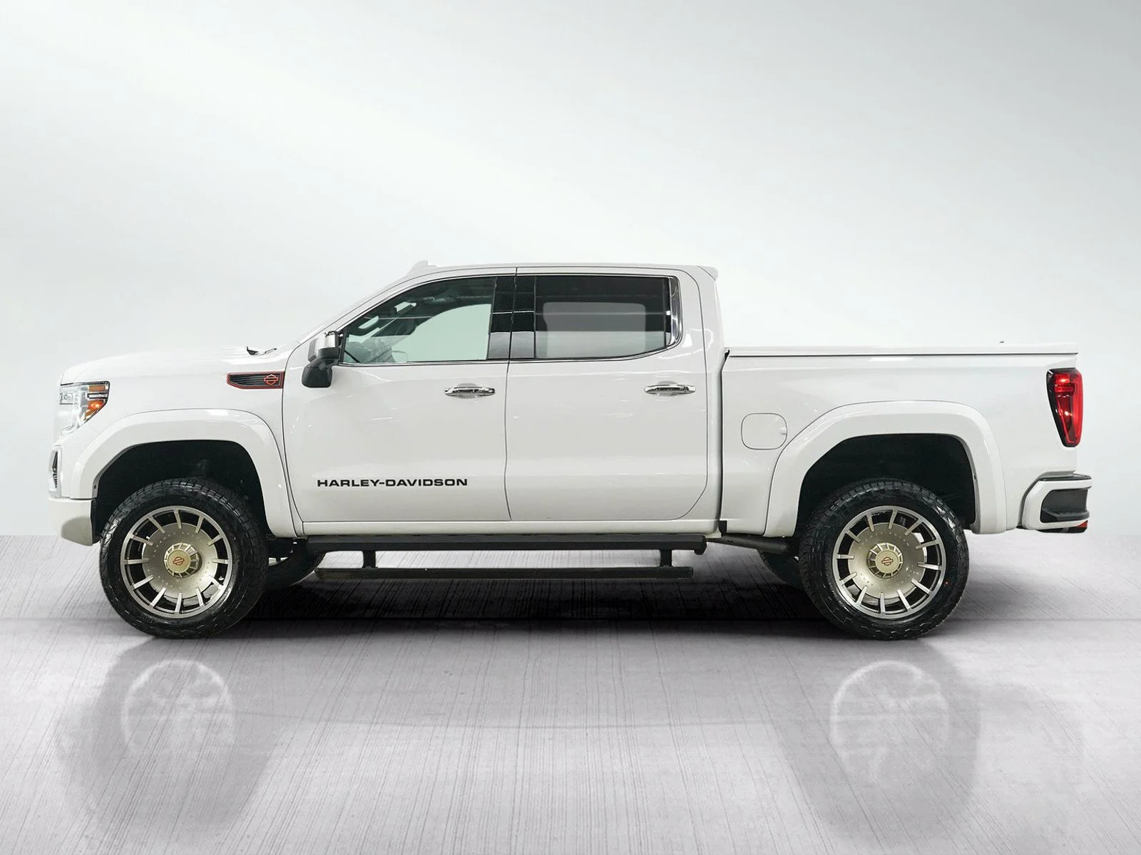 Used 2021 Summit White GMC 4WD Crew Cab Harley Davidson Edition image 2