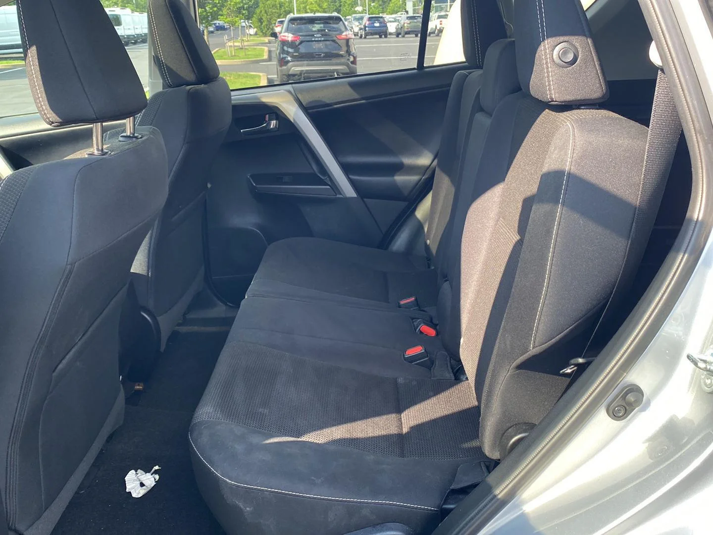 Used 2018 Silver Sky Metallic Toyota XLE image 9