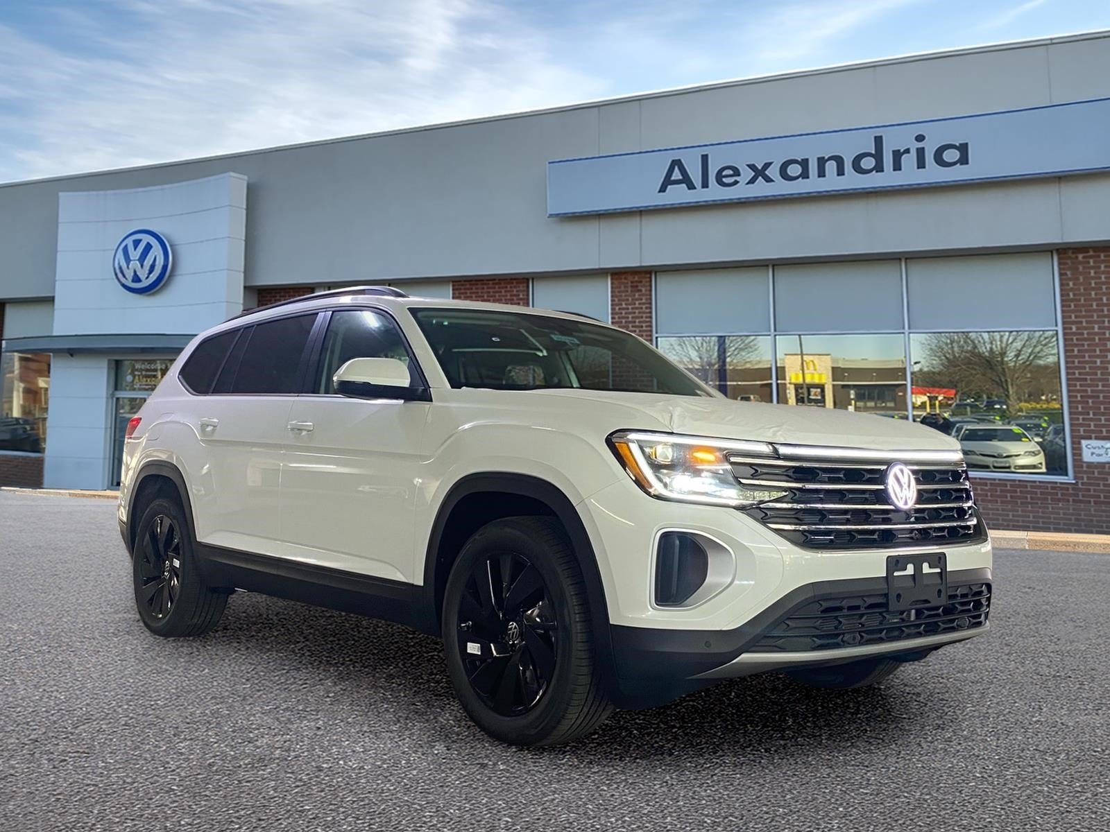 New 2026 White Volkswagen 2.0T SE w/Technology image 1