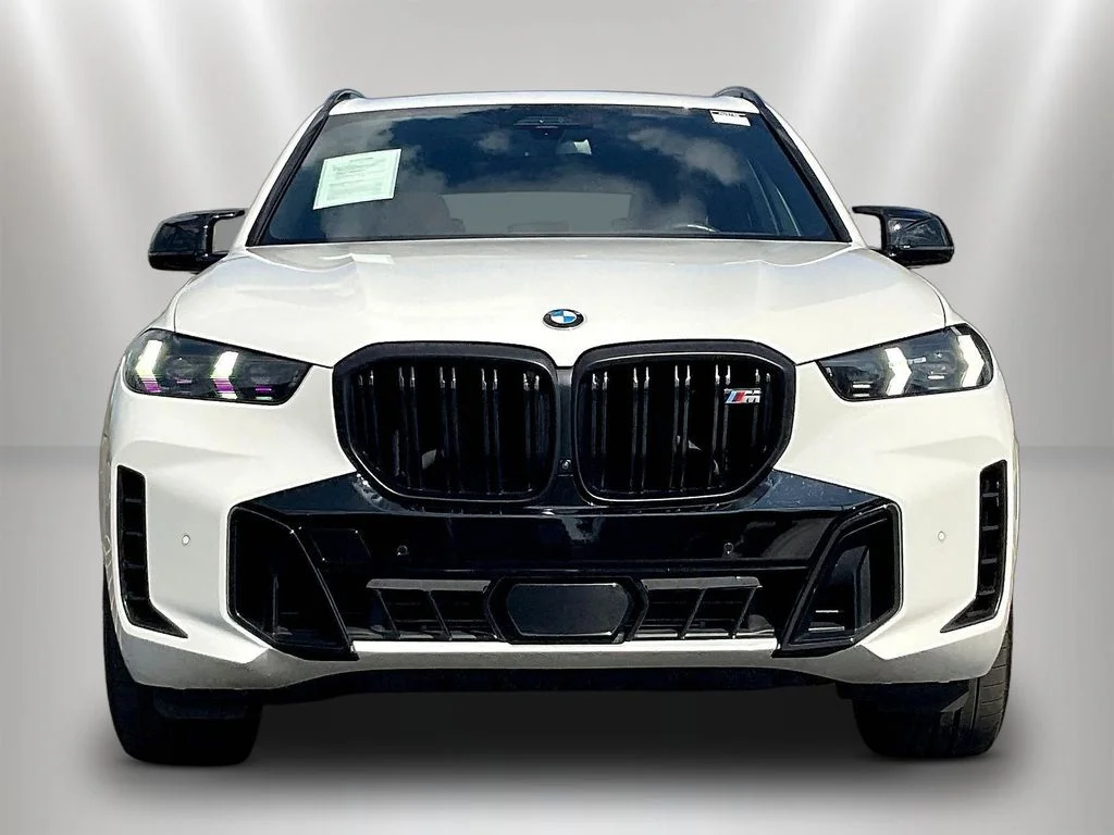Used 2025 Alpine White BMW M60i image 2