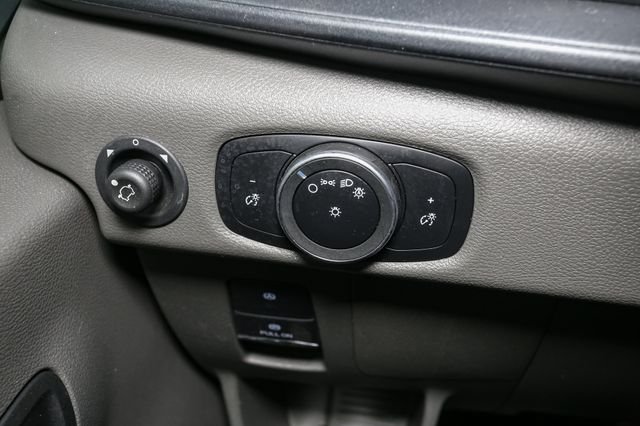 Used 2025  Ford Base image 29
