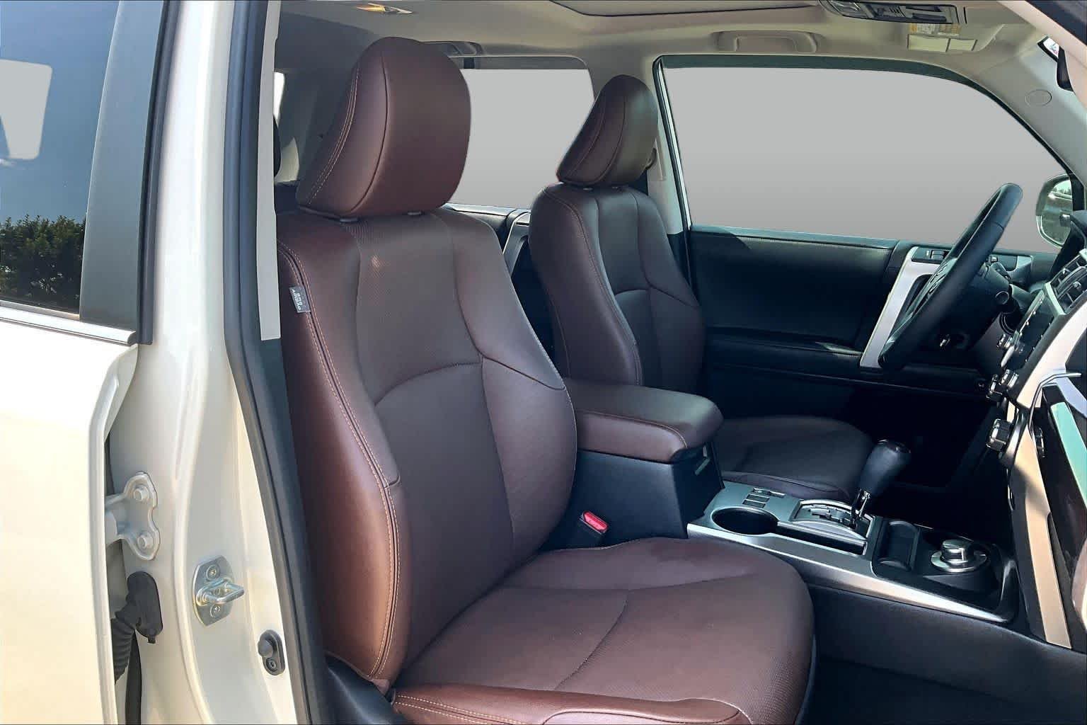 Used 2022 Blizzard Pearl Toyota Limited image 9