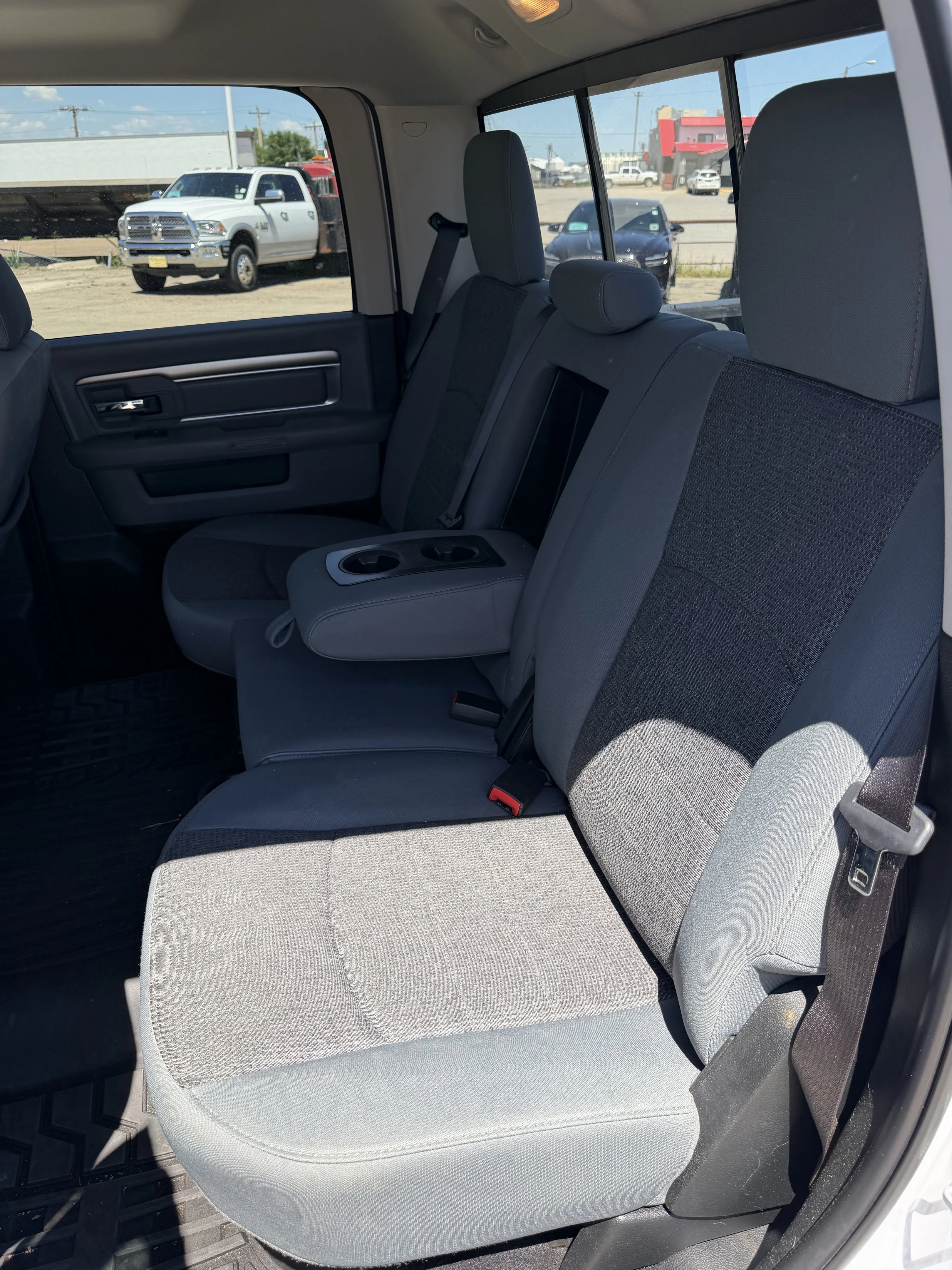 Used 2018 Bright White Clearcoat Ram Harvest image 26