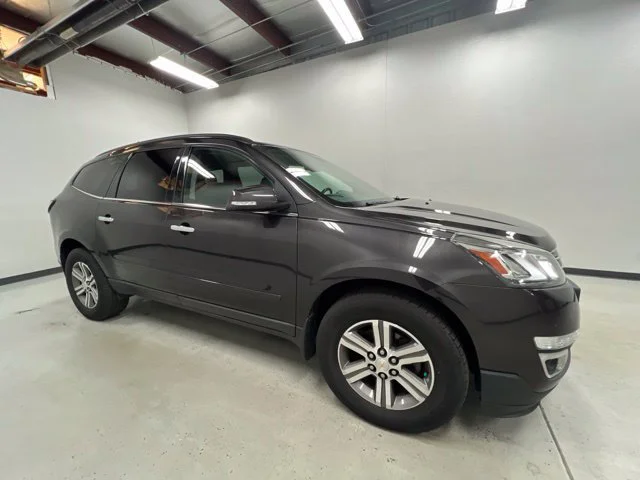 Used 2017 TUNGSTEN METALLIC Chevrolet LT image 4