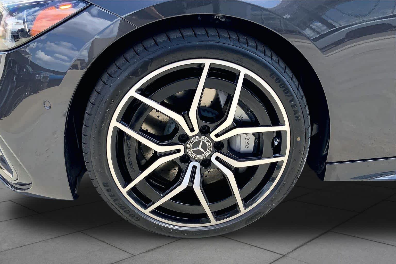 New 2026 Graphite Grey Metallic Mercedes-Benz C 300 image 11