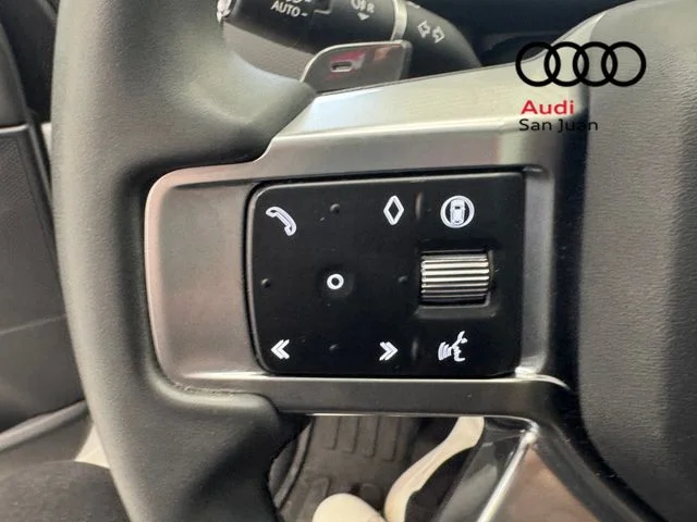Used 2024 White Land Rover Dynamic SE image 22