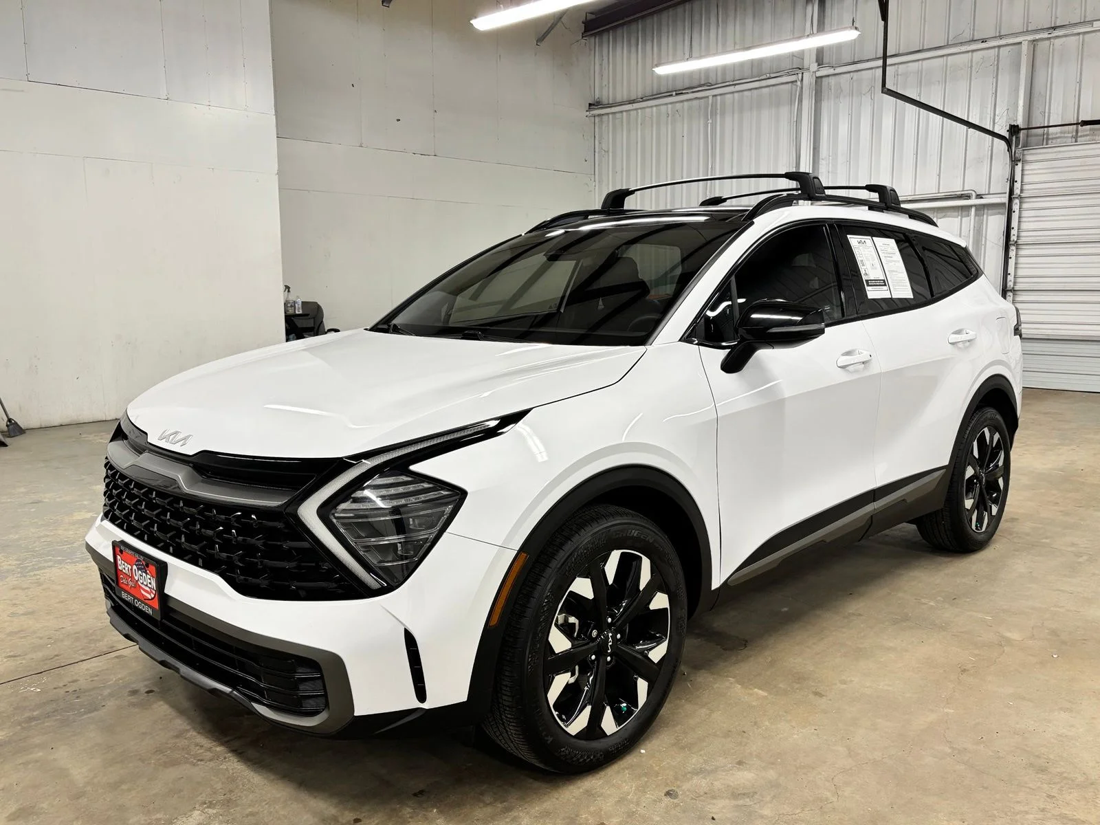 Used 2024 White Kia X-Line image 3