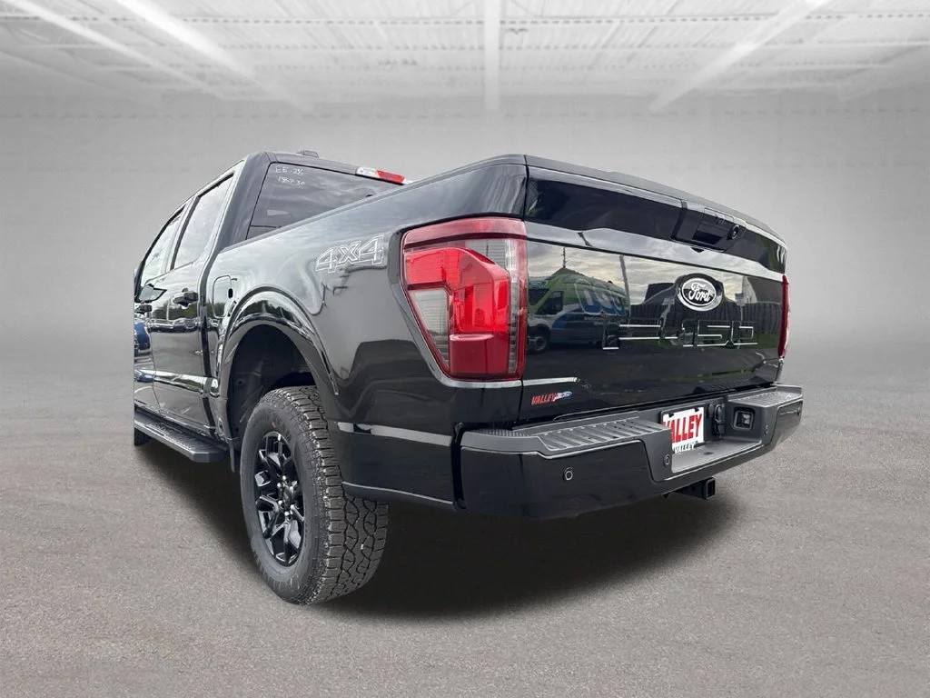 New 2026 Agate Black Metallic Ford XLT image 11