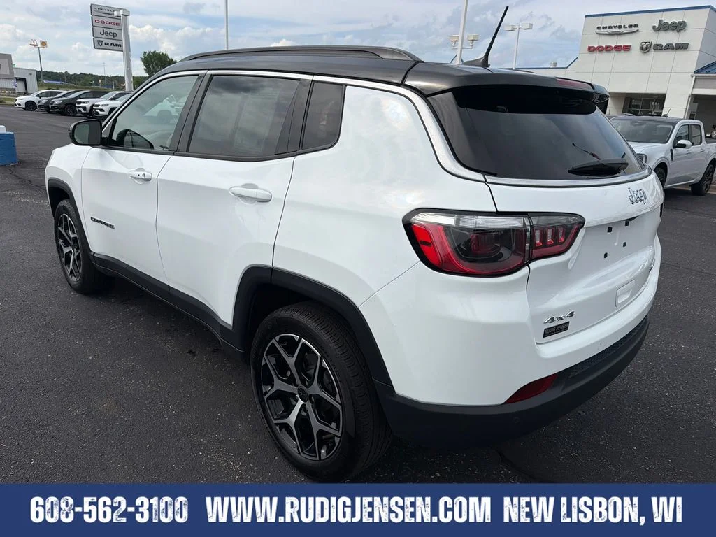 Used 2025 White Jeep Limited image 3