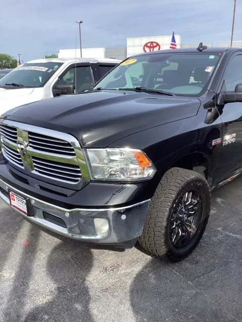 2017 RAM 1500 Big Horn 4x4 Crew Cab 5'7's photo