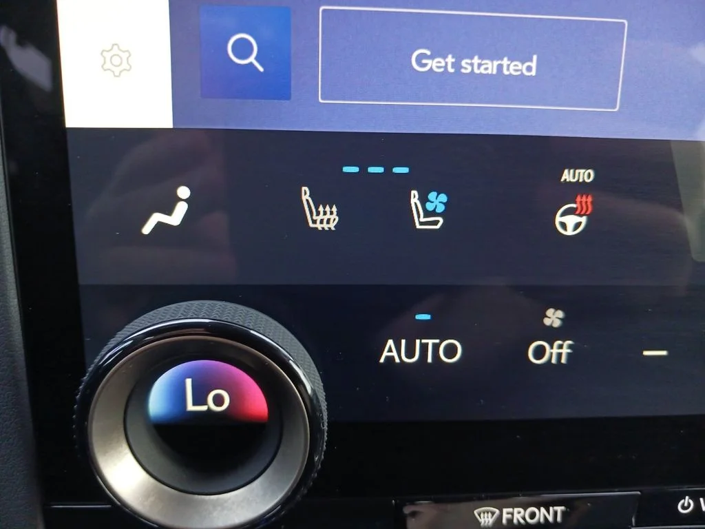 Used 2025  Lexus 550 Luxury image 26