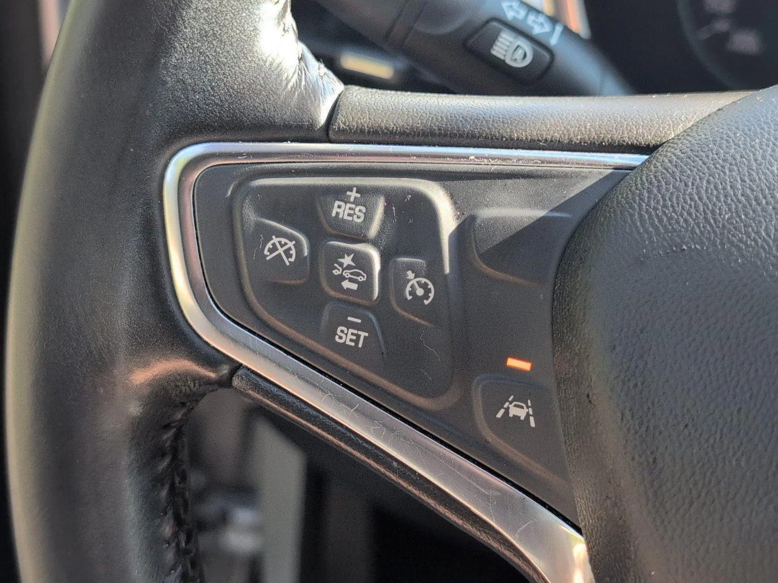 Used 2021 SILVER ICE METALLIC Chevrolet Premier image 29