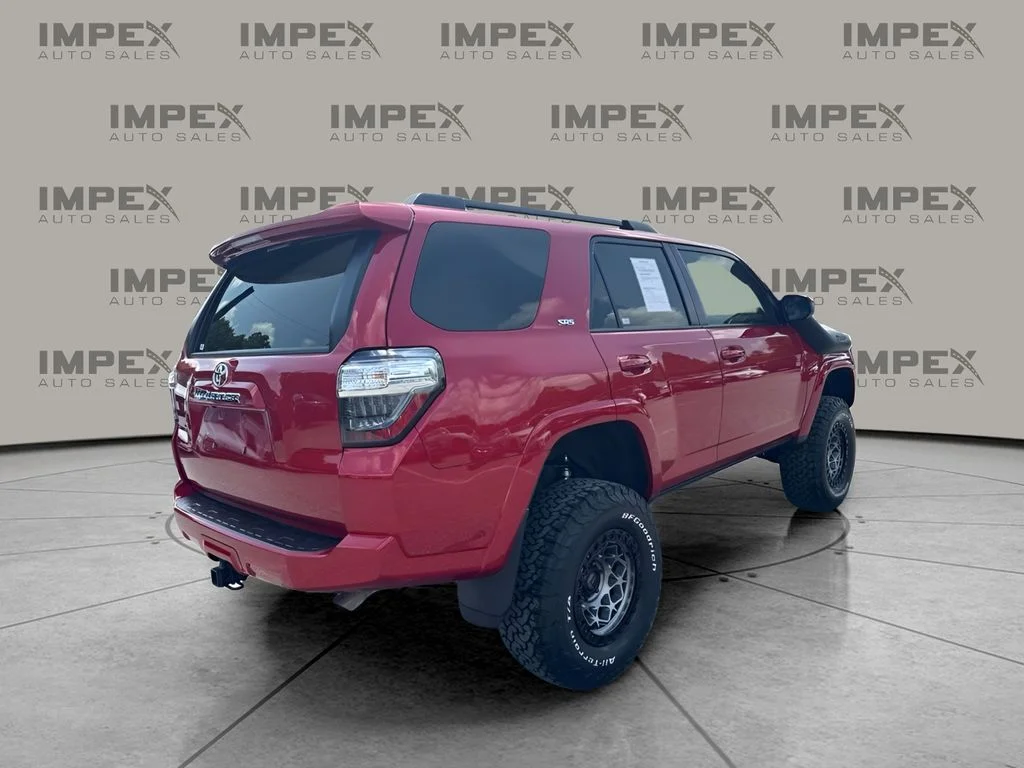 Used 2022 Red Toyota SR5 image 5