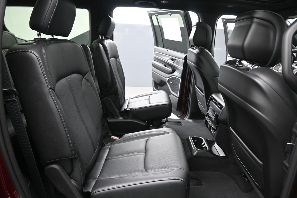 New 2026 Velvet Red Pearlcoat (DISC) Jeep Limited Reserve image 29