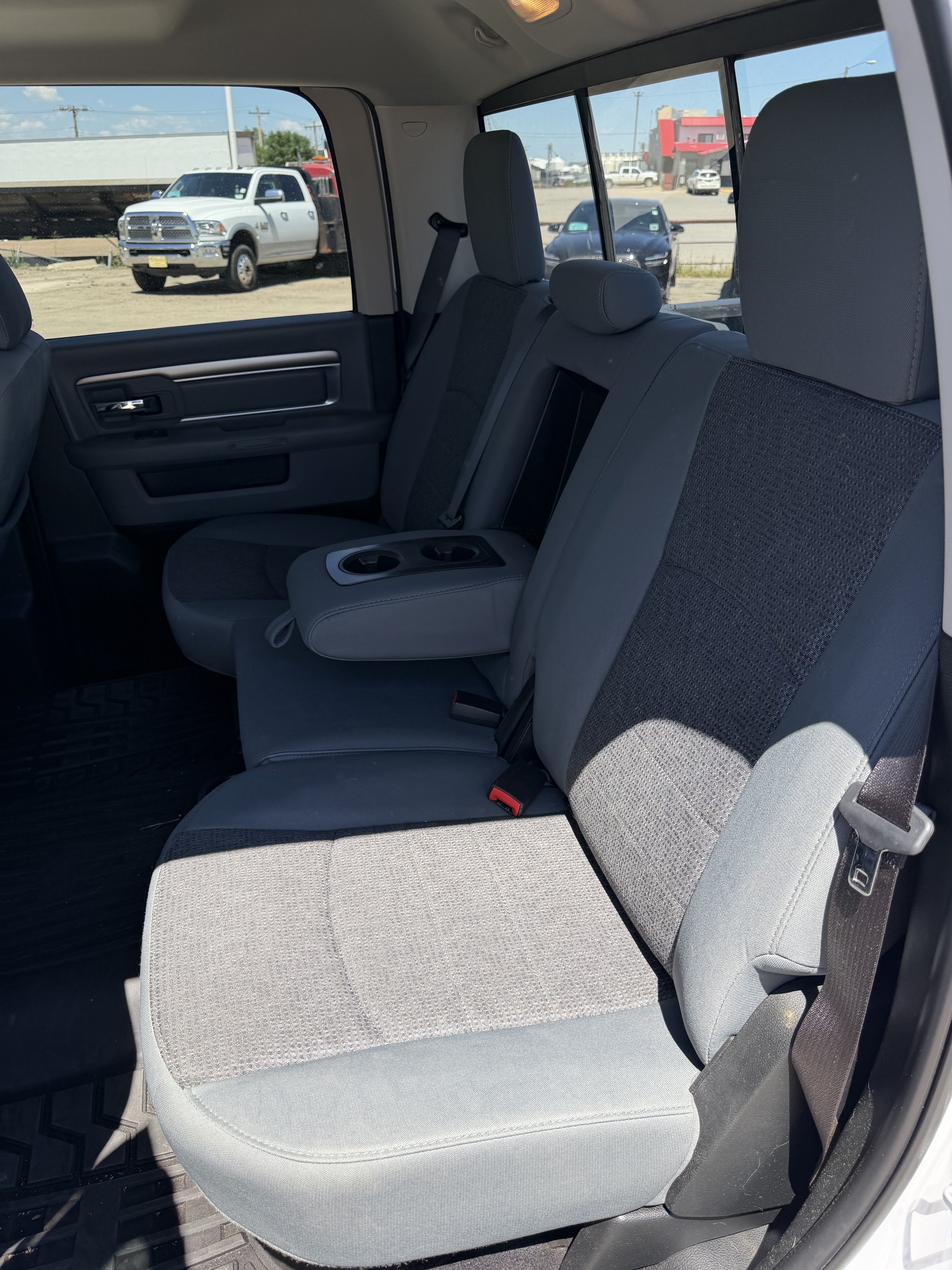 Used 2018 Bright White Clearcoat Ram Harvest image 26