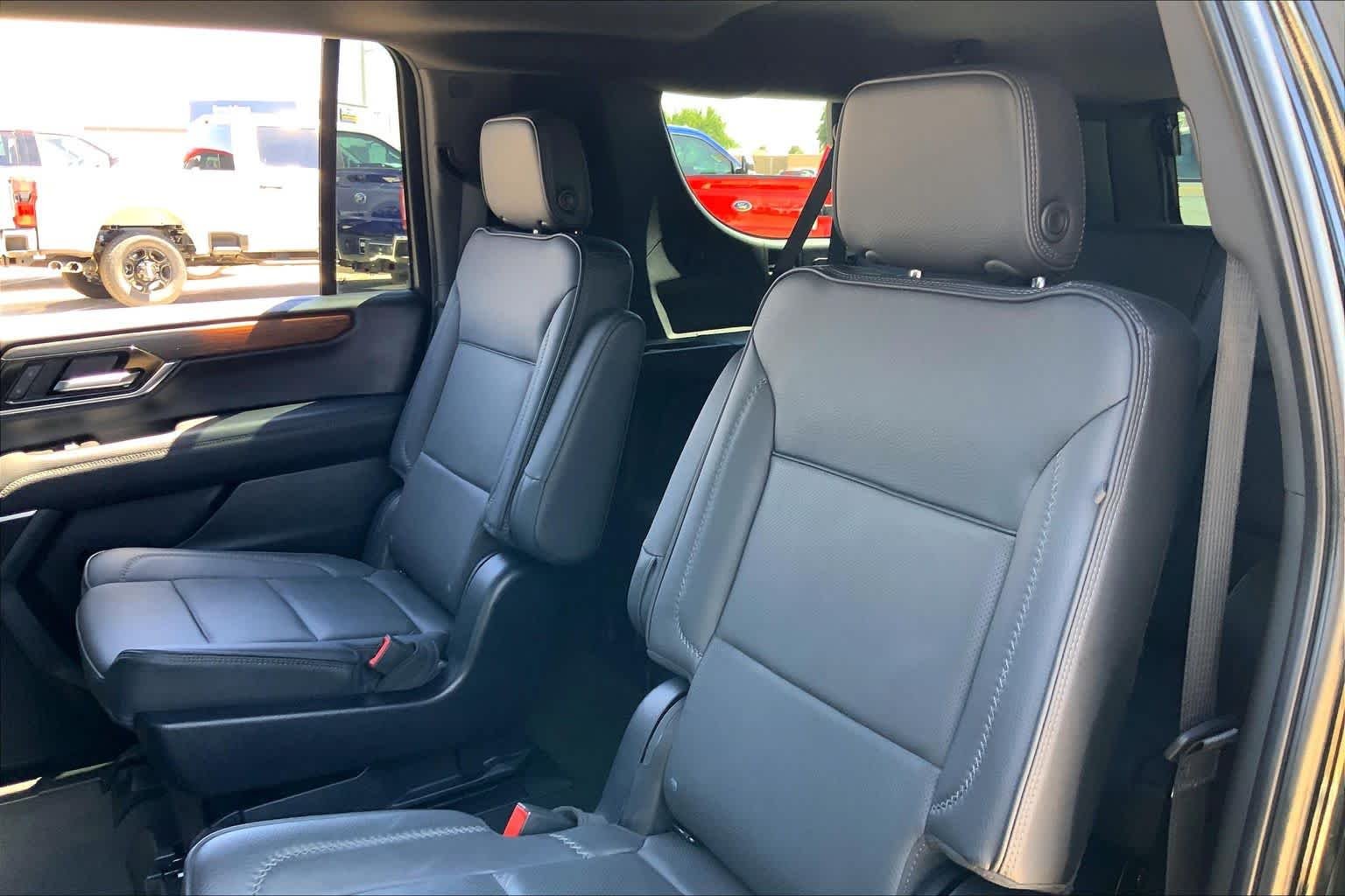 Used 2025 Onyx Black GMC Denali image 21