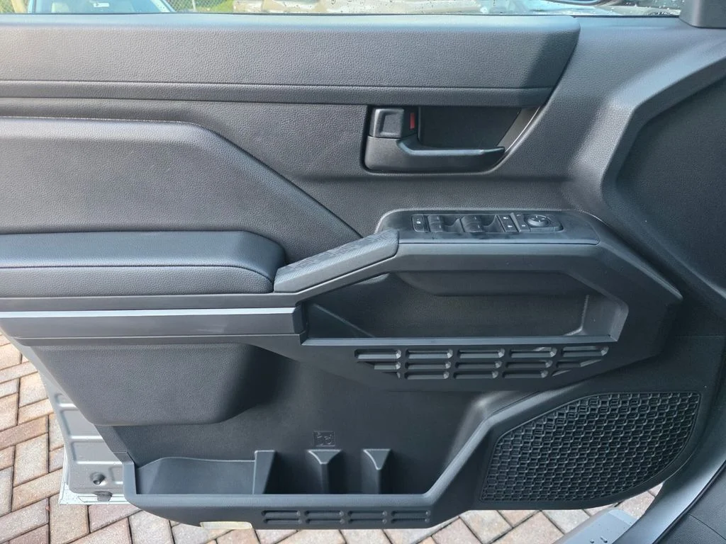 2026 Toyota Tacoma SR5 - Photo 26