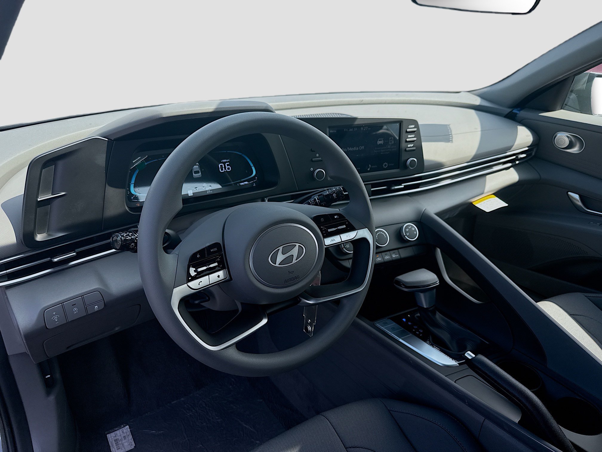 New 2026 Amazon Gray Hyundai SE image 31