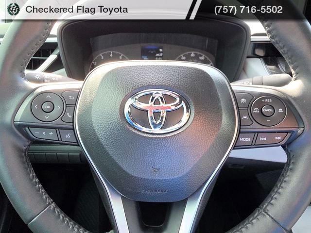 Used 2025 Underground Toyota SE image 12