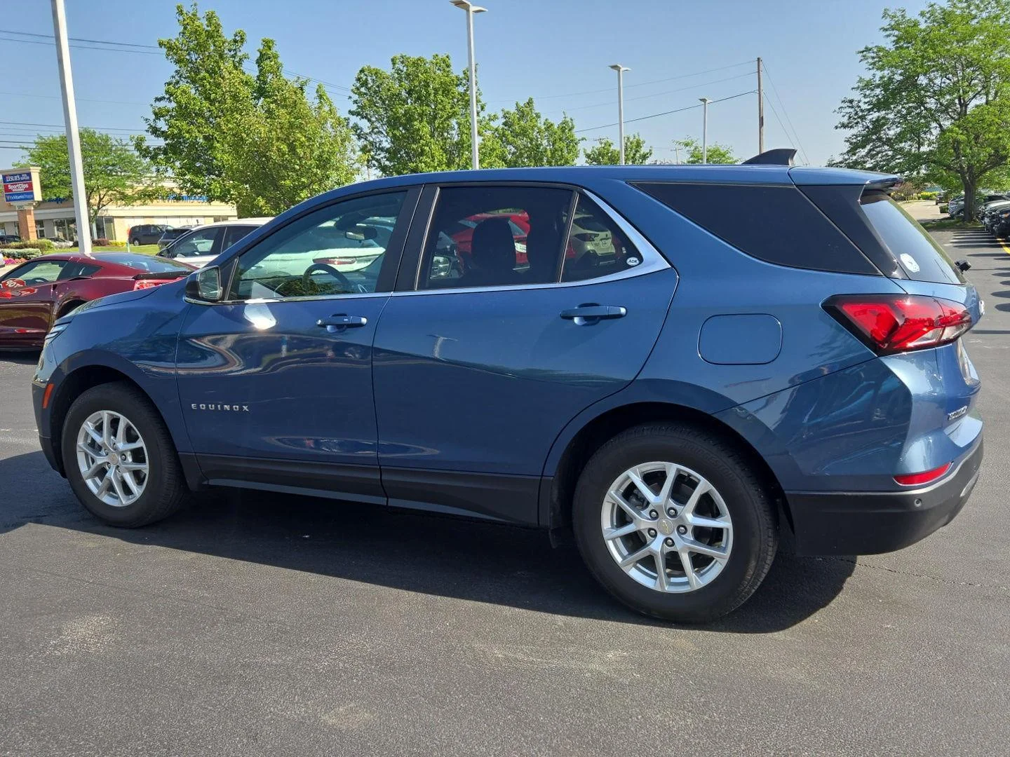 Used 2024 Lakeshore Blue Metallic Chevrolet LT image 3