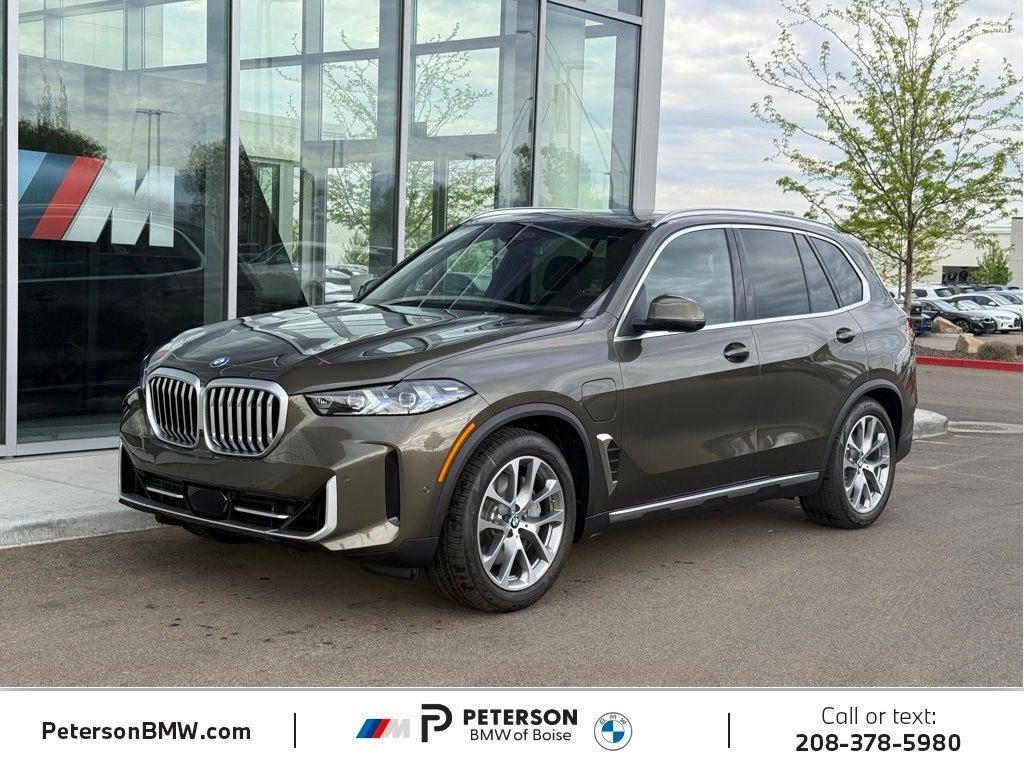 2026 BMW X5 xDrive50e's photo
