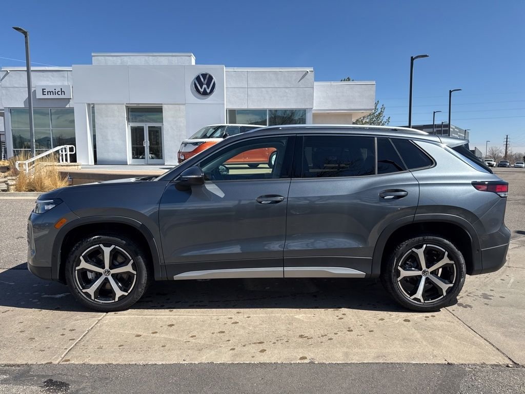 New 2026 Platinum Gray Metallic Volkswagen 2.0T SE image 2