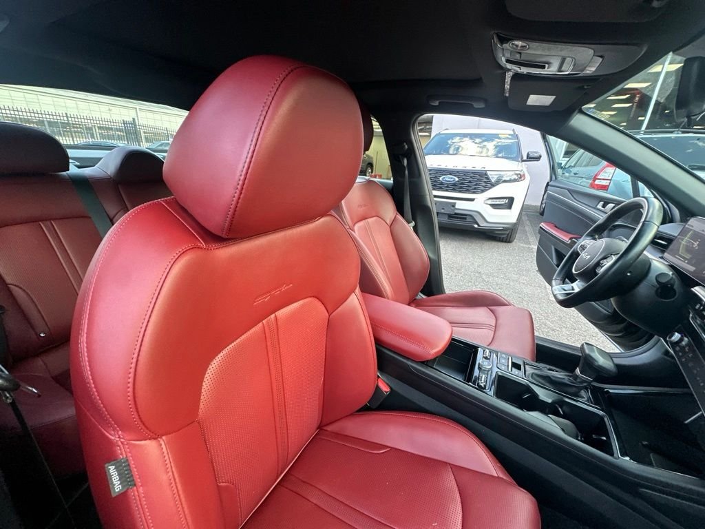 Used 2025 Black Kia GT-Line image 36
