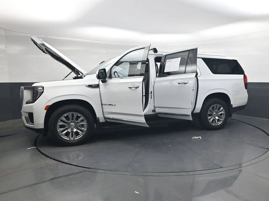 Used 2021 White GMC Denali image 48