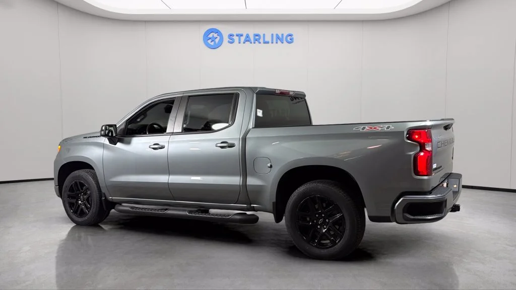 Used 2023 STERLING GRAY METALLIC Chevrolet RST image 4