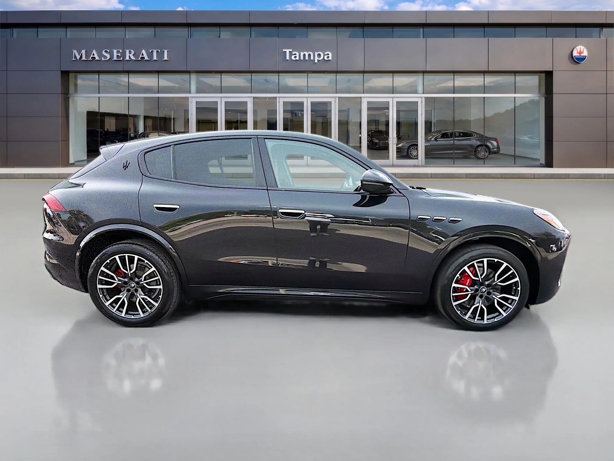 Used 2023 Black Maserati Modena image 2