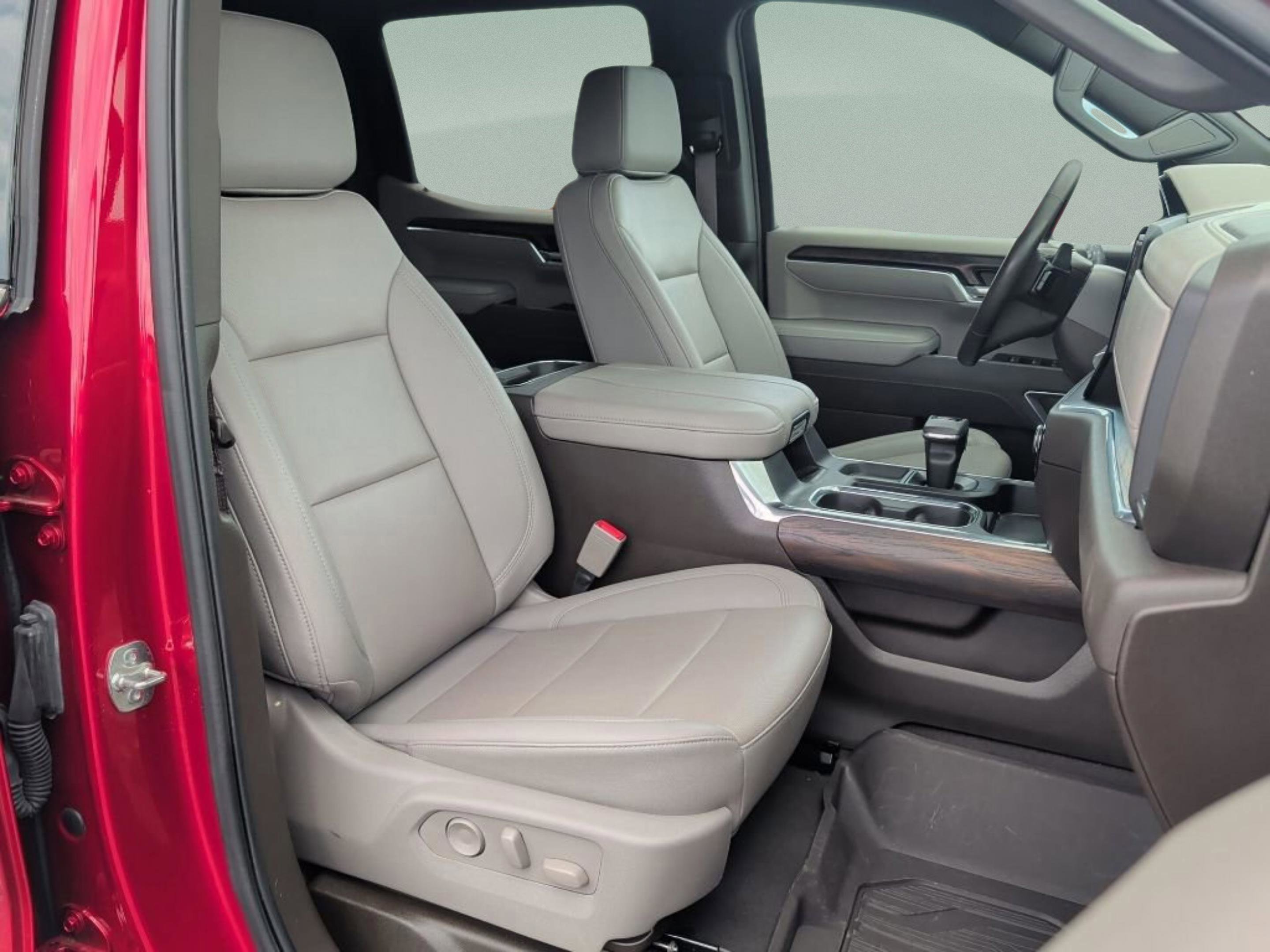 Used 2025 Volcanic Red Tintcoat GMC SLT image 43