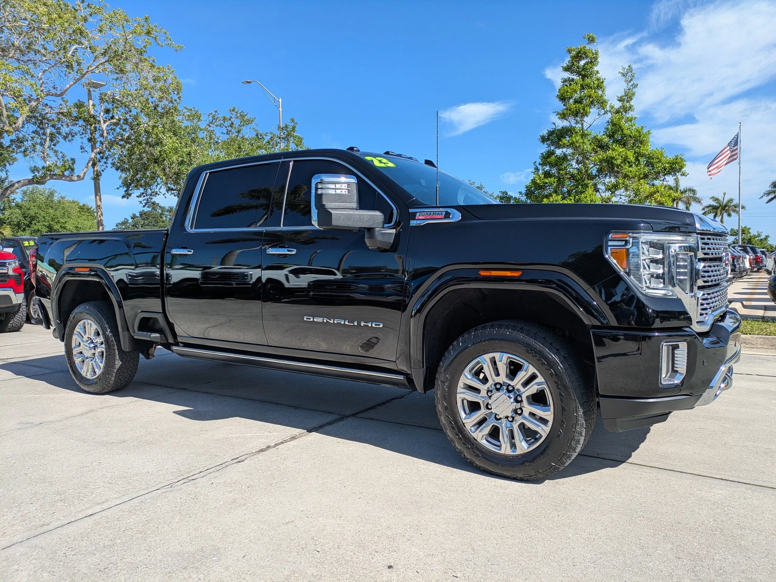 2023 GMC Sierra 4WD Crew Cab Standard Box Denali's photo