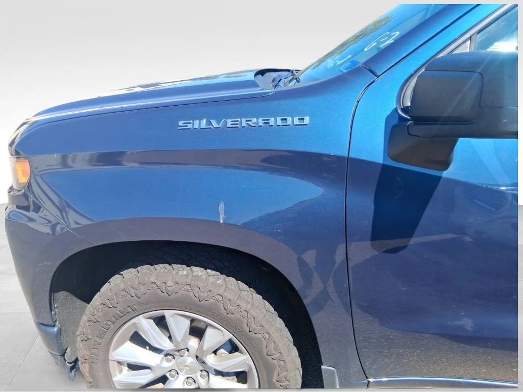 Used 2020 Blue Chevrolet Custom image 12