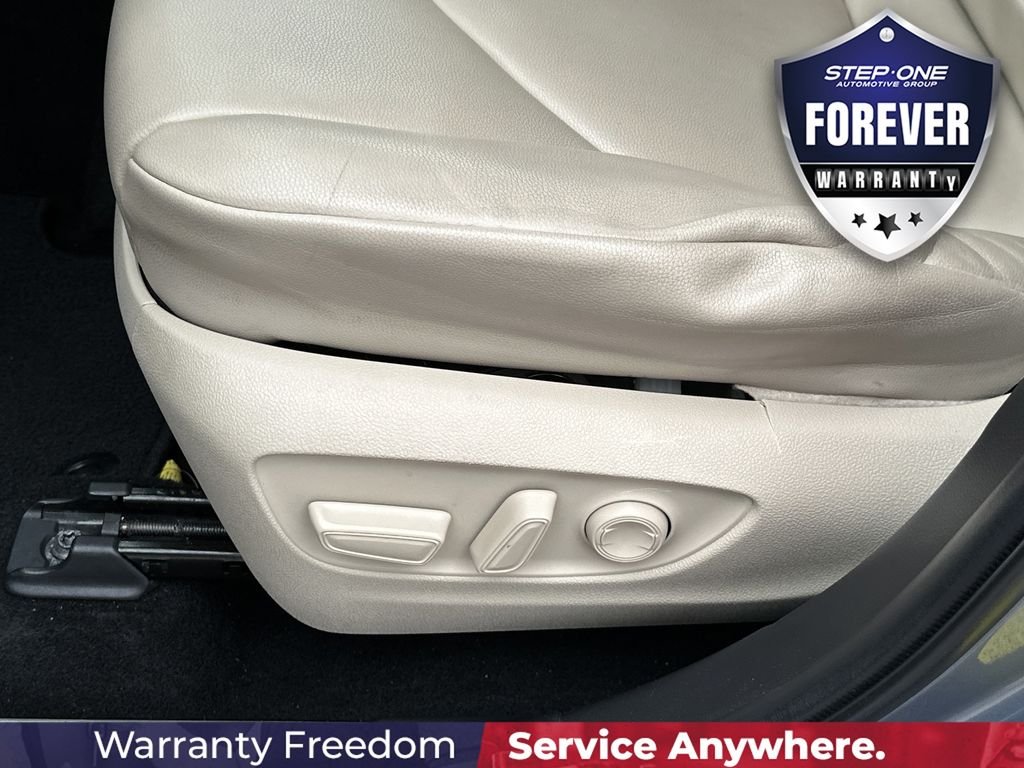 Used 2022  Toyota XLE image 15