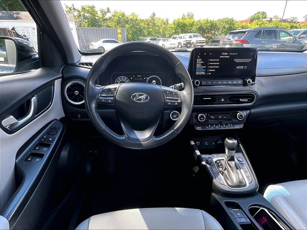 Used 2023 Black Hyundai Limited image 16