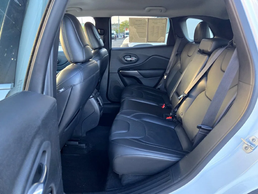 Used 2019 White Jeep Limited image 26