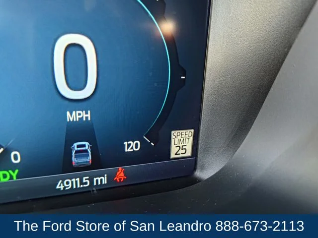 Used 2025 Oxford White Ford XLT image 21